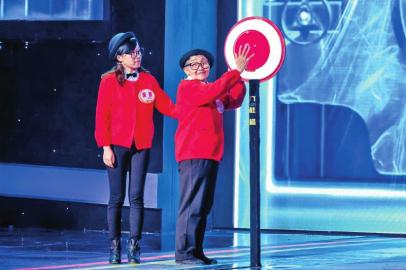 宜宾最帅奶奶受邀开门大吉斩获万元梦想基金