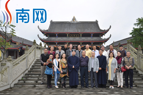 内江玉皇观为广大善信们祈福